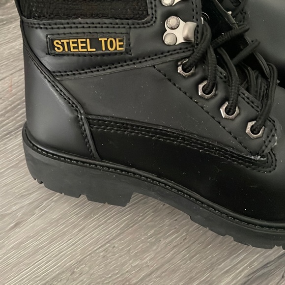 Steel toe work boots - Picture 2 of 4
